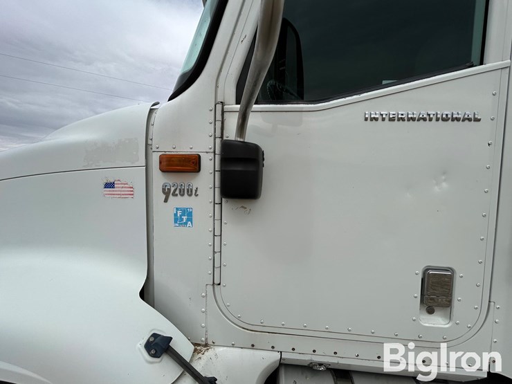 2003-international-9200i-image-14
