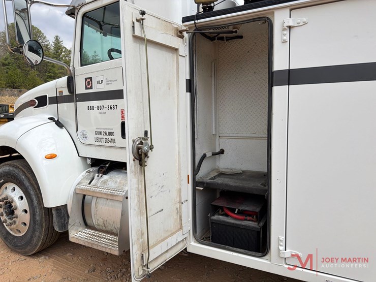 peterbiltpb337-service-truck-image-7