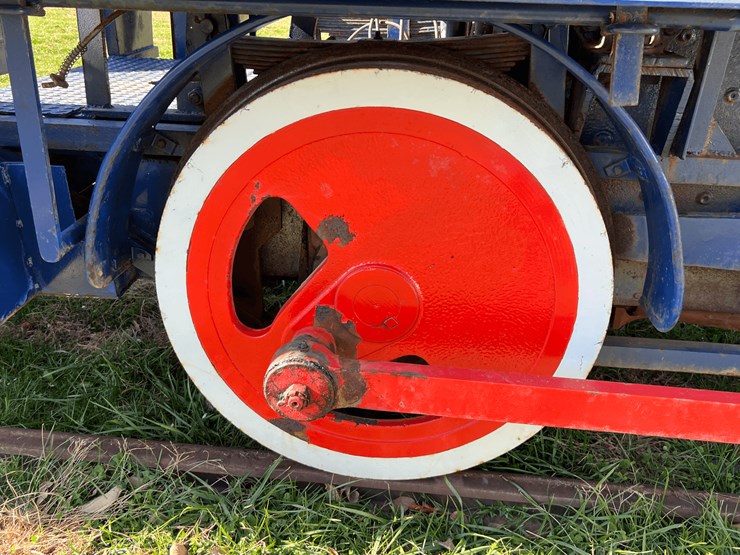 frick-steam-locomotive-with-track-image-49