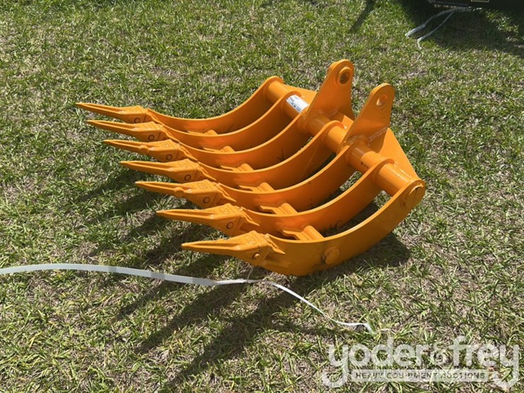 2026-caterpillar-305-image-6