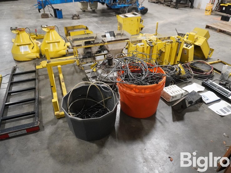 new-holland-tr88-image-6