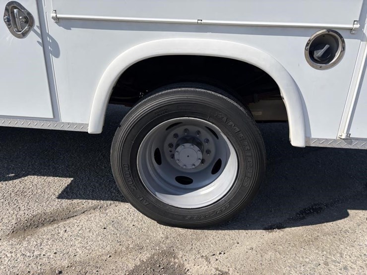 2015-ford-f550-sd-image-5