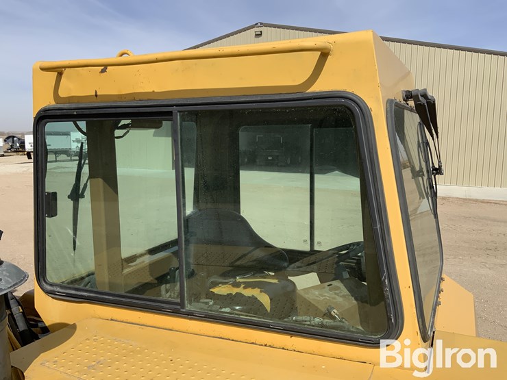 2004-caterpillar-615c-image-9