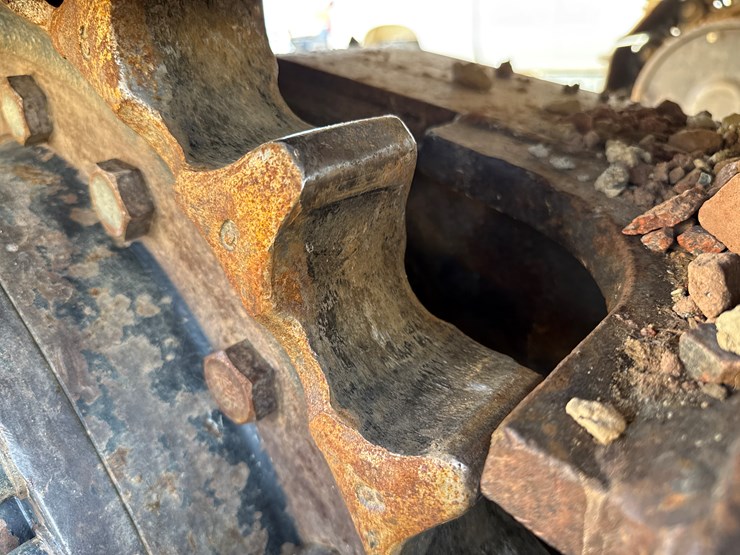 2011-caterpillar-336e-image-93