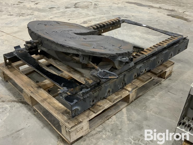 massey-ferguson-730-image-9