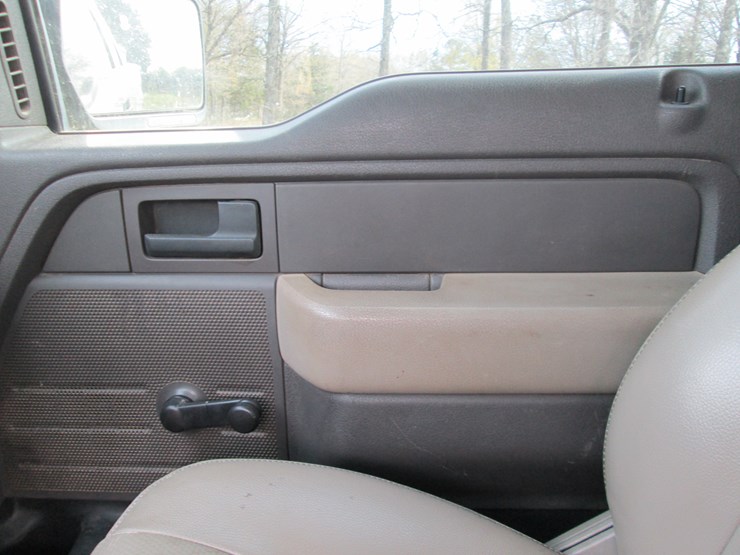 2010-ford-f150-image-28