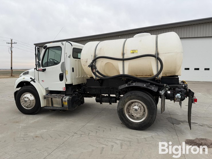 2016-freightliner-m2-tanker-truck-image-8