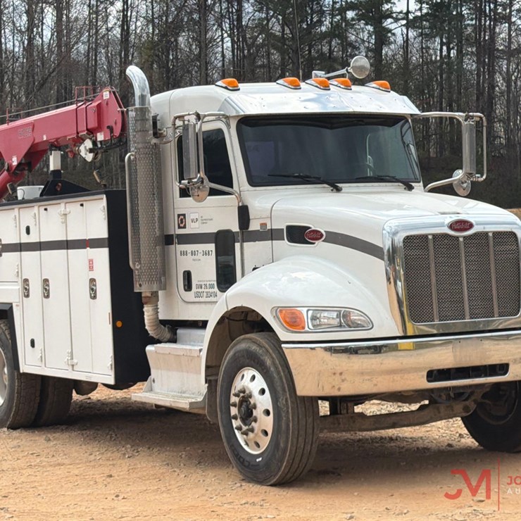 PETERBILTPB337 SERVICE TRUCK