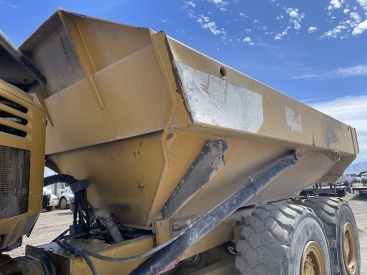 caterpillar-730-image-20