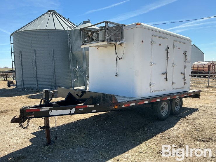 2013-rdcl-flatbed-t/a-trailer-w/cooler-image-1