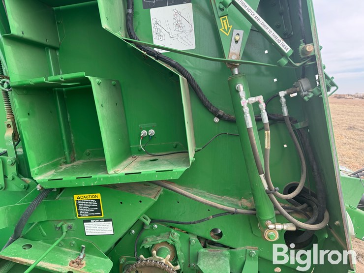 2013-john-deere-569-image-16