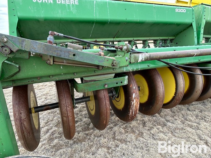 john-deere-9300-image-9