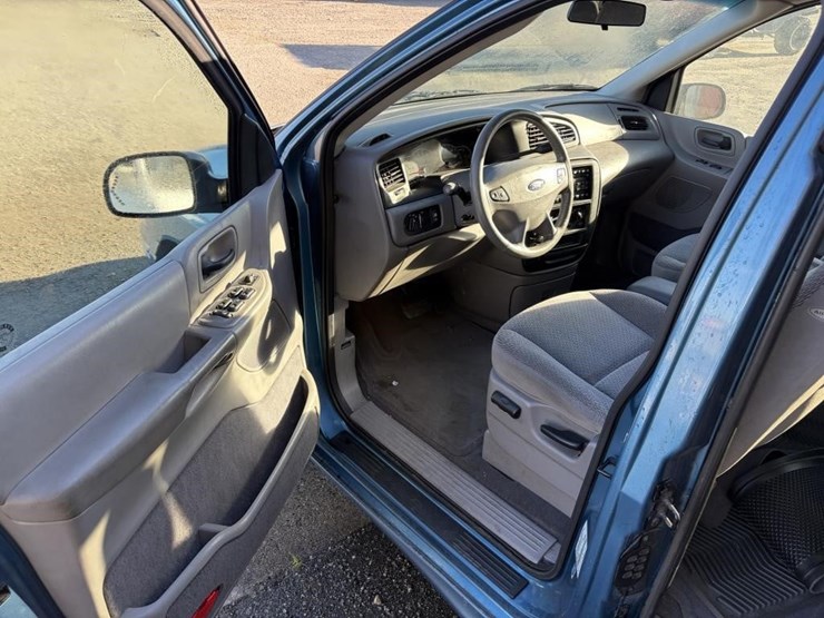 2001-ford-windstar-image-13