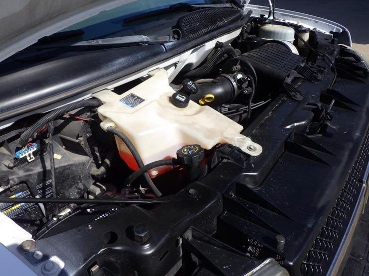 2005-chevrolet-express-1500-image-10