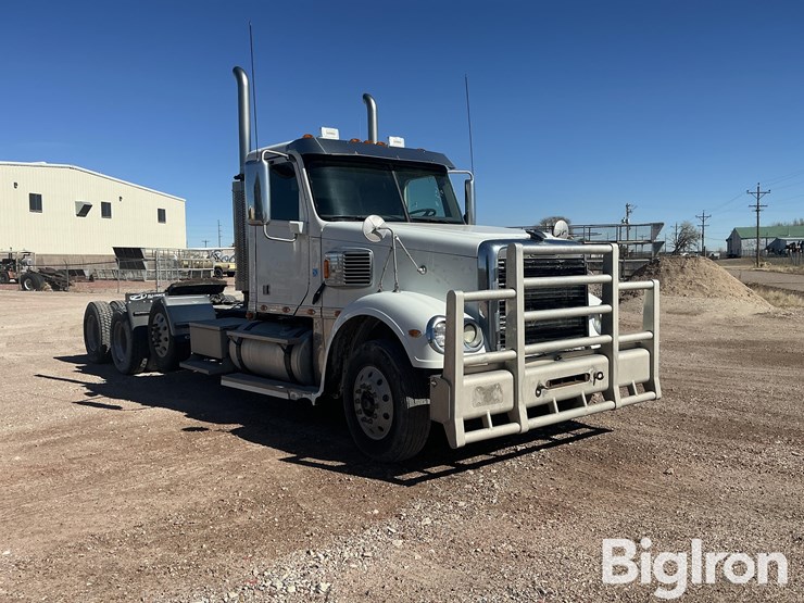 2017-freightliner-coronado-132-image-3