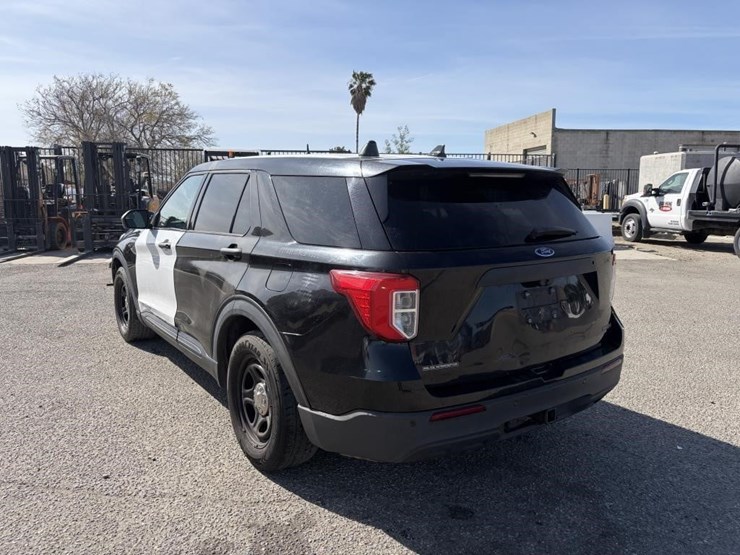2020-ford-explorer-police-interceptor-image-4