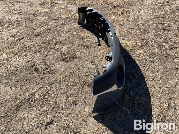 2013-gmc-3500-image-4