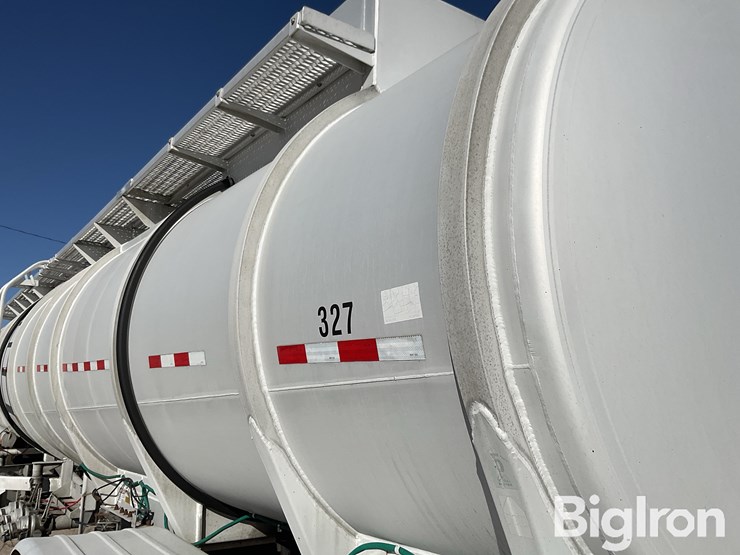 2000-custom-trailer-image-13