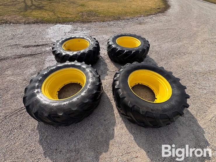 john-deere-4930-image-1