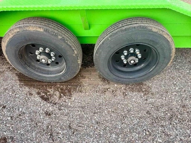 2024-maxx-d---t8x---24'-hyd-trailer-image-7