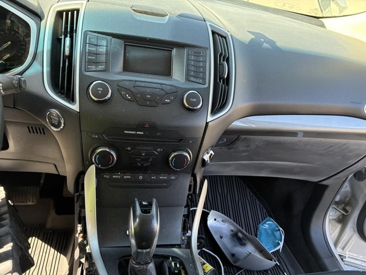 2018-ford-edge-sel-image-15