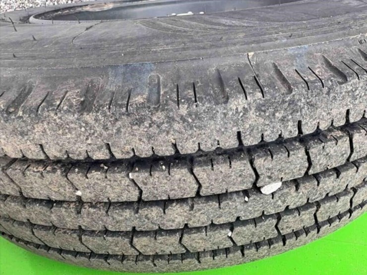 2024-maxx-d---t8x---24'-hyd-trailer-image-9