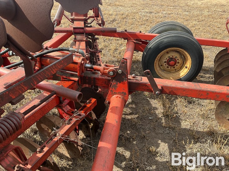 massey-ferguson-520-image-19