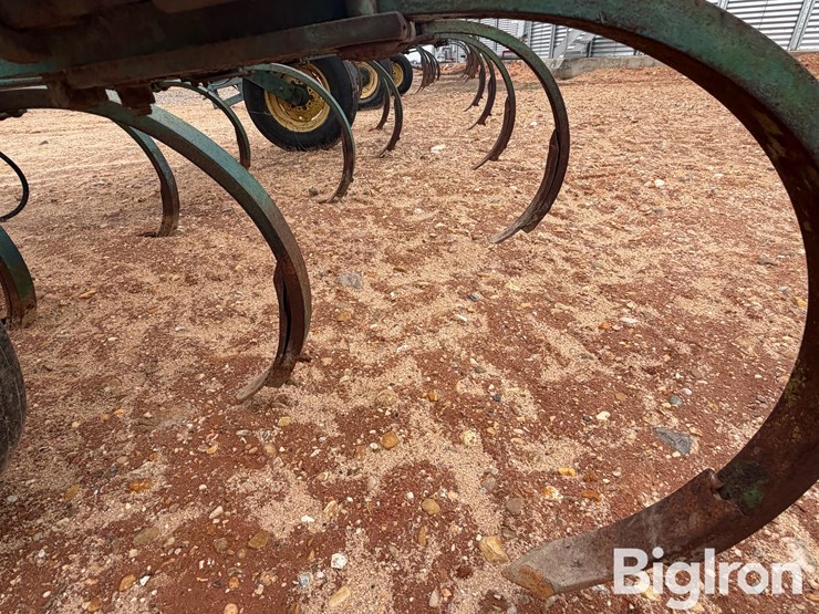 john-deere-100-image-13