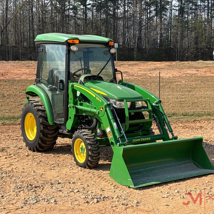 JOHN DEERE 3046R