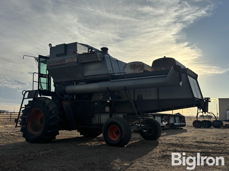 1977-gleaner-l2-image-7