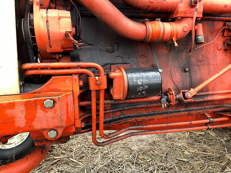 #105-•-case-1030-comfort-king-diesel-tractor-with-duals-image-11