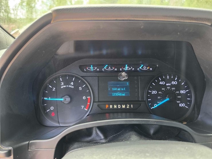 2019-ford-f250-xl-image-12