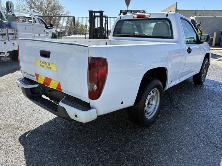 2011-chevrolet-colorado-image-3