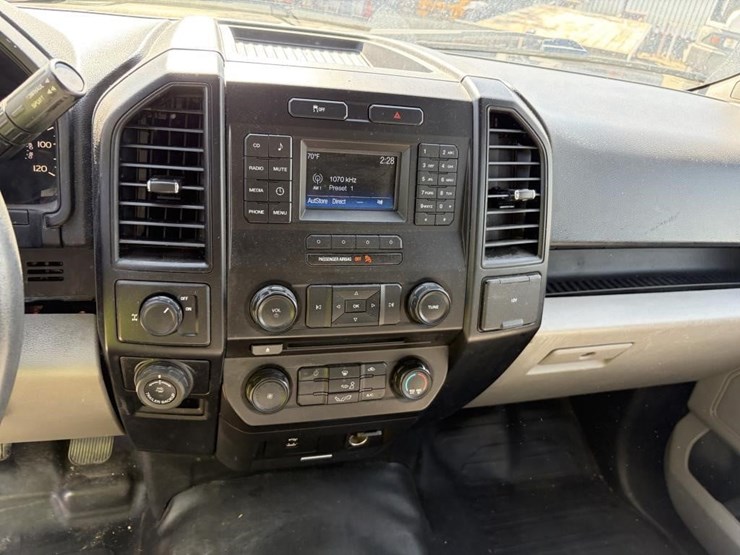 2016-ford-f150-image-15