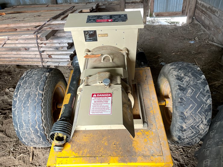 #2393-•-generac-pto-generator-image-3