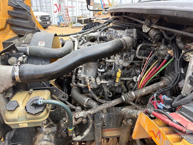 2008-thomas-saf-t-liner-c2-image-10