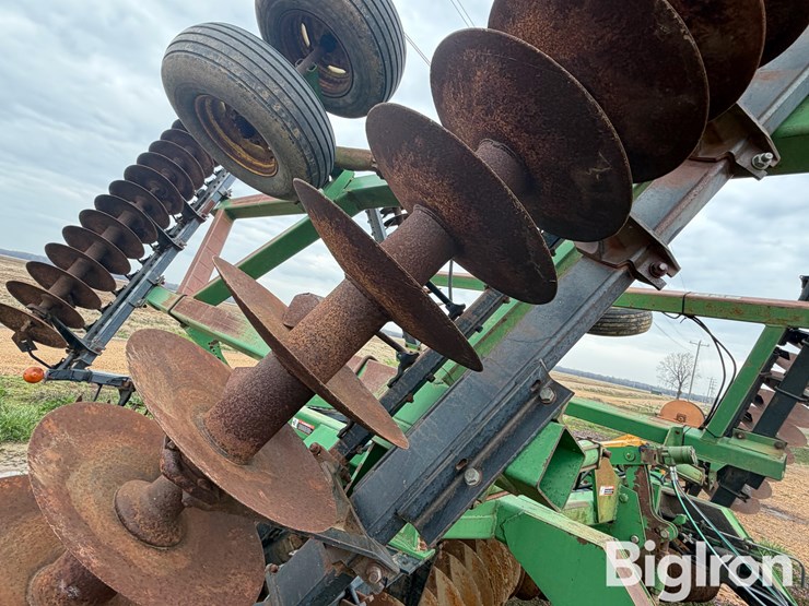 john-deere-630-image-15