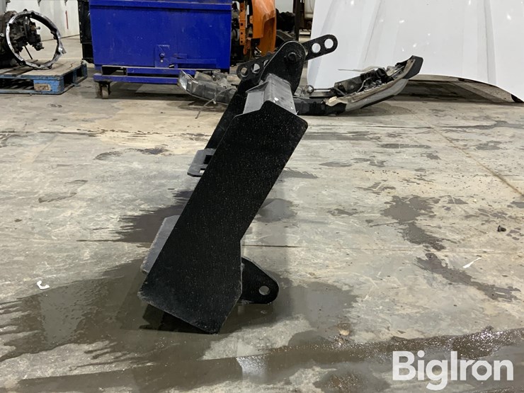 2025-massey-ferguson-730-image-8