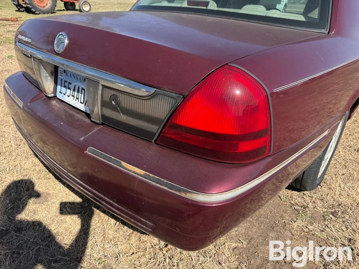 2007-mercury-grand-marquis-ls-4-door-sedan-image-19