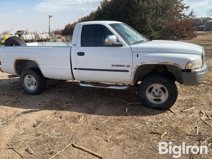 2001-dodge-ram-1500-laramie-slt-image-4