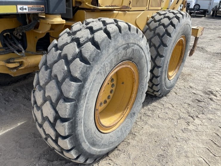 2009-deere-872d-image-10