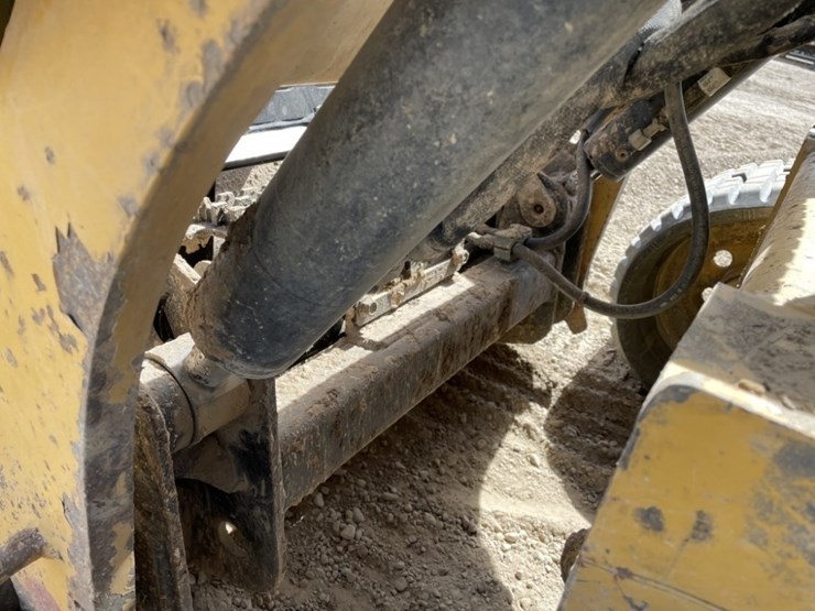 2013-caterpillar-279d-image-17