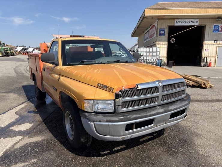 2001-dodge-ram-2500-image-2