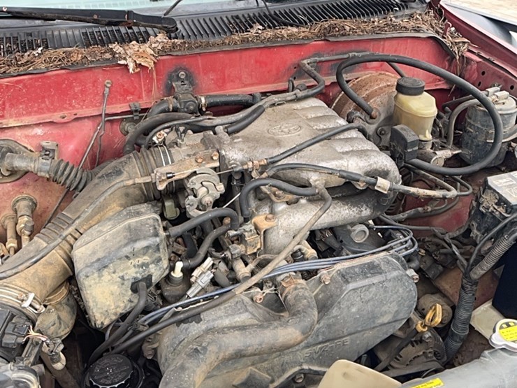 1995-toyota-tacoma-image-3