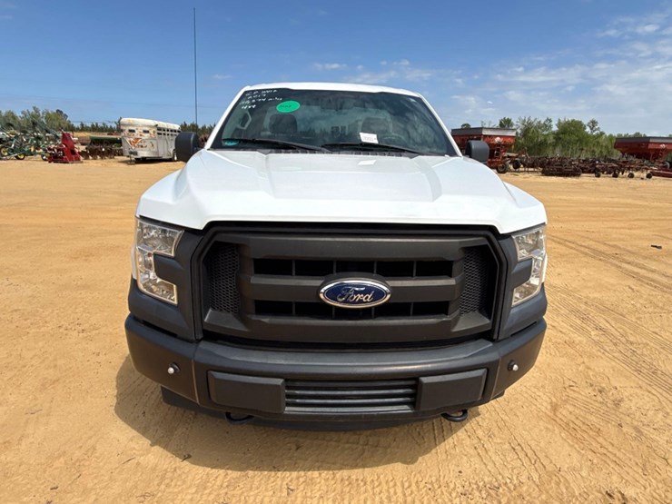 2017-ford-f150-xl-image-12