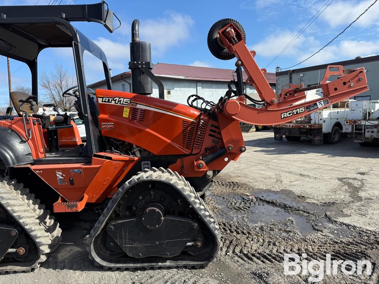 2012-ditch-witch-rt115-quad-image-16
