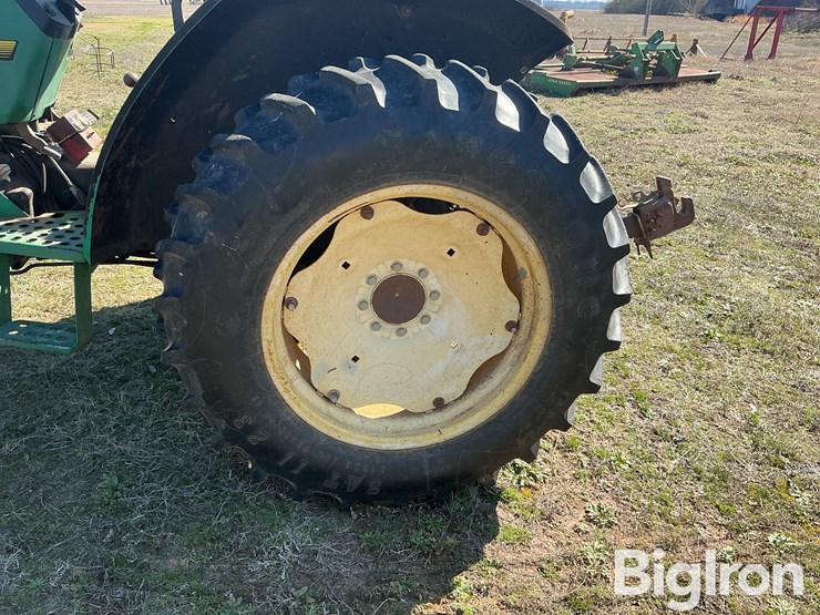 1996-john-deere-5200-image-19