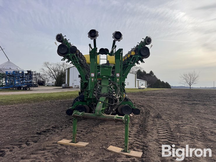 2014-john-deere-1790-ccs-image-2