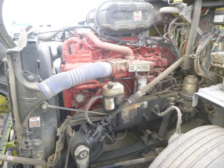 2024-peterbilt-579-image-19