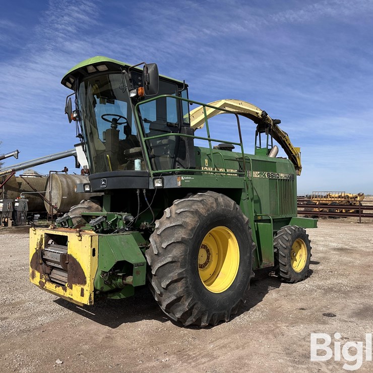 1995 JOHN DEERE 6810